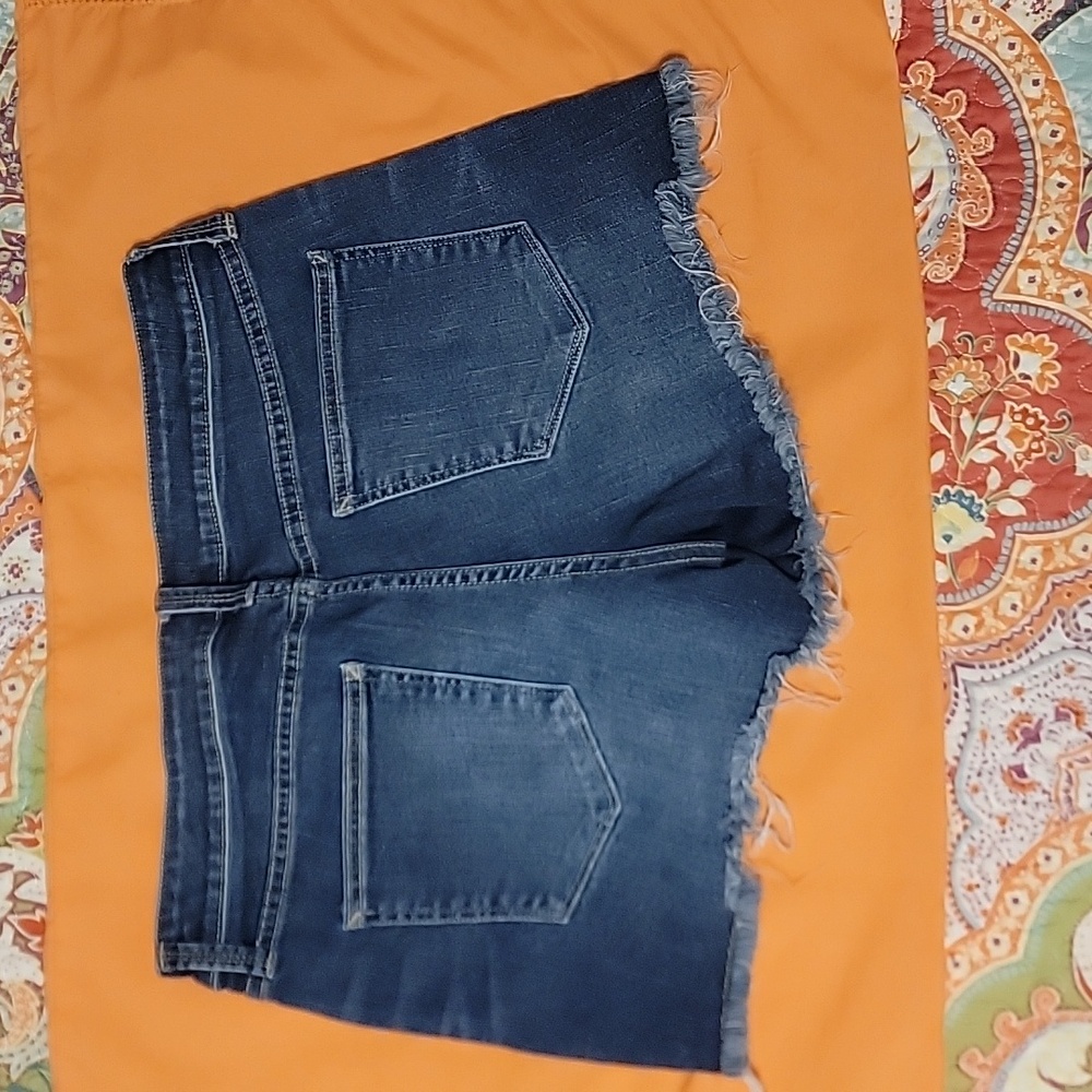 a.n.a Denim Shorts with Red Rose Embroidery Size 10 - Picture 7 of 7